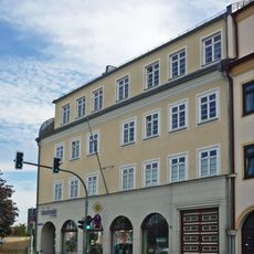 Wohn- und Geschäftshaus in Ecklage Pulsnitzer Straße 22, 22a