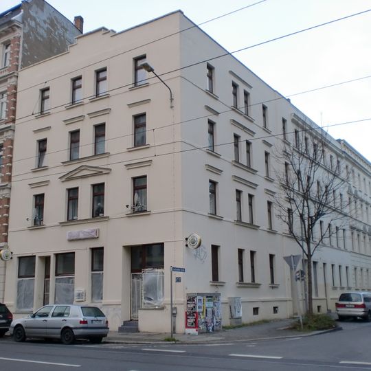 Mietshaus Lauchstädter Straße 17