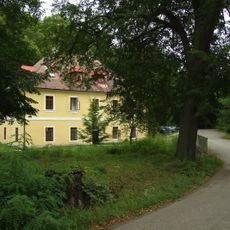 Most Boháčkovy ulice v Novém Jáchymově přes Habrový potok