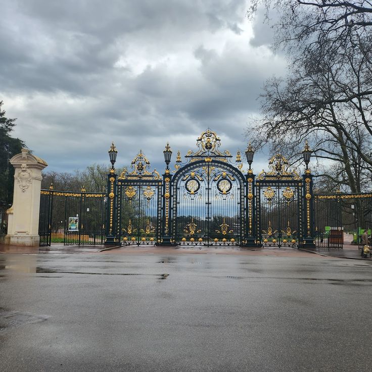 Porte des Enfants du Rhône