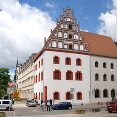 Wohnhaus in Ecklage und in geschlossener Bebauung Neuberinplatz 1a