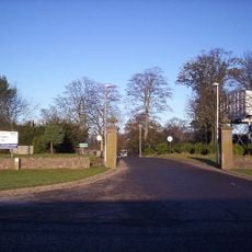 Stracathro House, Gate Piers