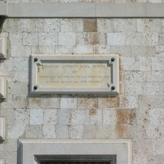 Plaque to George Gordon Byron at Palazzo Toscanelli (Pisa)