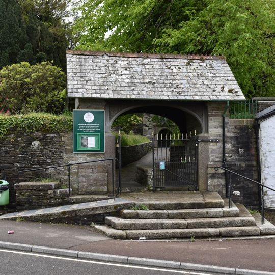 Lych Gate, Walls, Horse Trough And Mounting Block North Of Church Of St Martin
