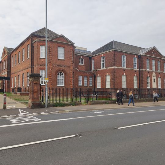 Norfolk And Norwich Hospital X-Ray And Radiotherapy Departments And Former Out-Patients' Accommodation