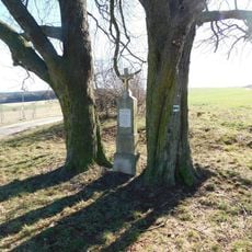 Kříž v Lukavci v ulici Ke Křížku