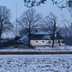 Langgevelboerderij op restanten van kasteel Herlaer