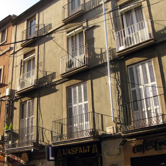 Casa al carrer de la Rosa, 14-24