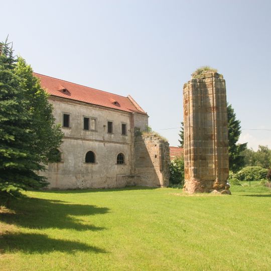 Church ruin in Klášterní Skalice