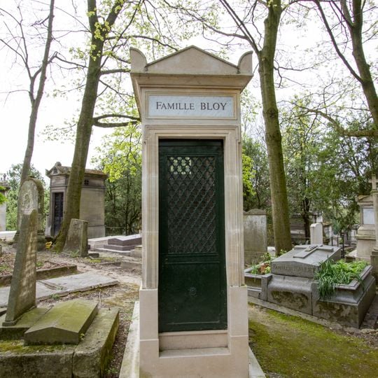 Grave of Bloy