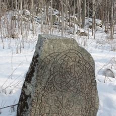 Uppland Runic Inscription 819