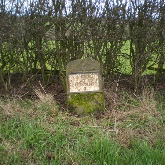 Milestone Sw Of Little Green Head Farm