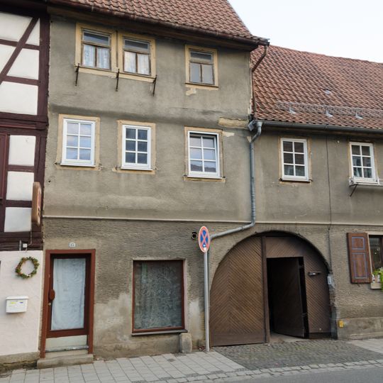 Wohn- und Geschäftshaus