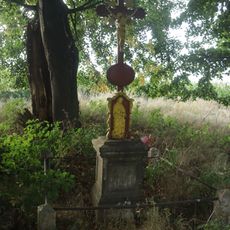 Kříž západně od Police