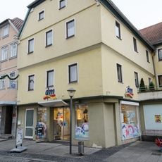 Wohn- und Geschäftshaus