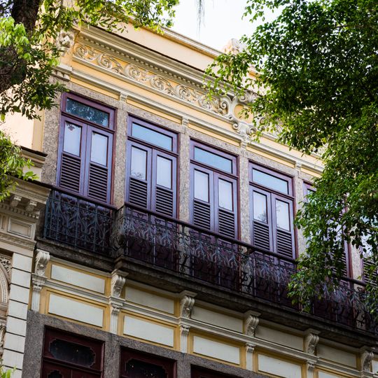 Building at Rua da Carioca, 20