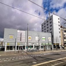 Bertha-von-Suttner-Platz 1–7