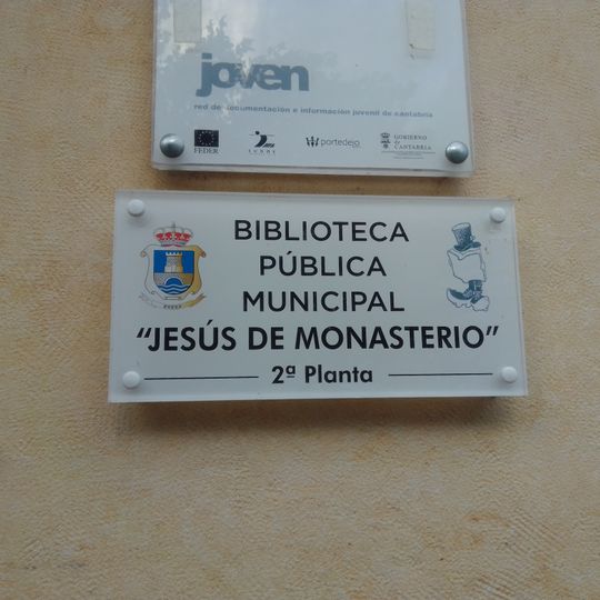 Biblioteca Pública Municipal de Potes - Jesús de Monasterio