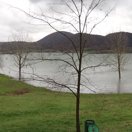 Lago di Canterno