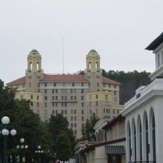 Arlington Hotel