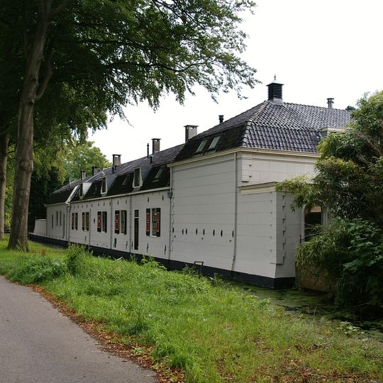 Spanderwoud: ensemble van dienstwoningen en stallen