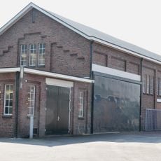 Ark's bakkerijen: bedrijfsgebouw