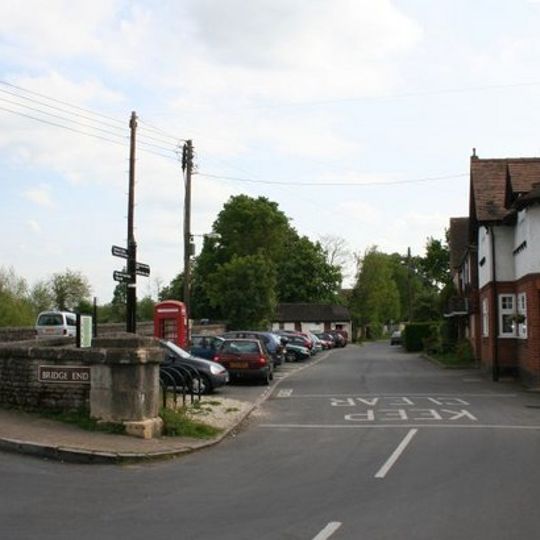 K6 Telephone Kiosk, Bridge End