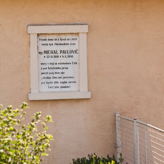 Dom mjr. Pavloviča, tabuľa pamätná