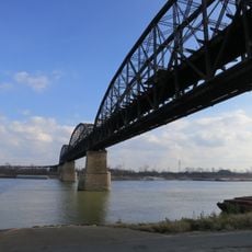 MacArthur Bridge