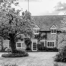 6 and 7, Manor Cottages, Old Wolverton Road