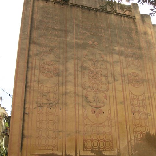 Building in carrer Santa Anna, 13