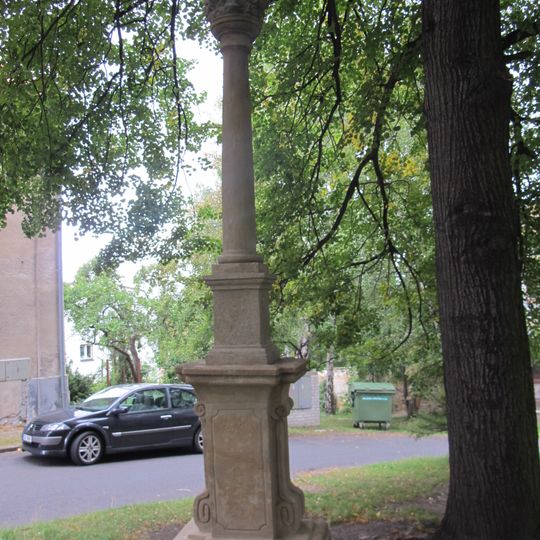 Sloup se sousoším Nejsvětější Trojice