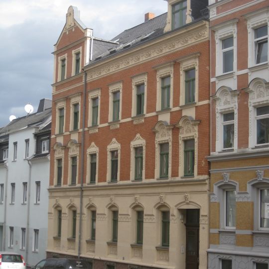 Mietshaus in geschlossener Bebauung Kreherstraße 9