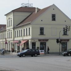 Bahnhofstraße 11