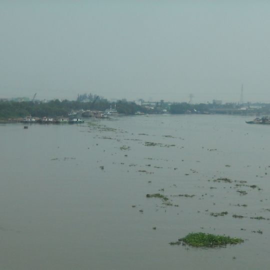 Vàm Cỏ Đông River