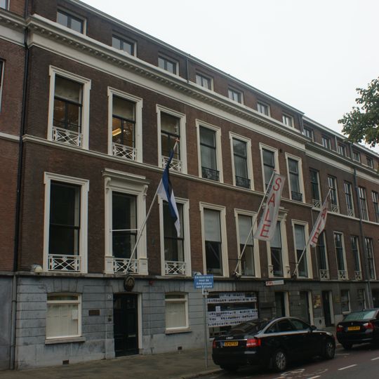 Statig woonhuis van harmonische architectuur