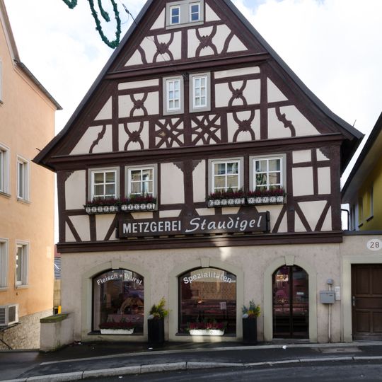 Wohn- und Geschäftshaus