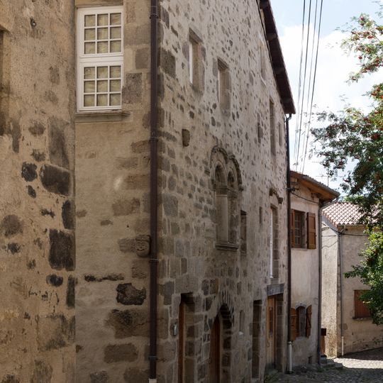 Maison, rue des Casernes