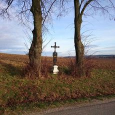 Kříž východně od Hadravovy Rosičky