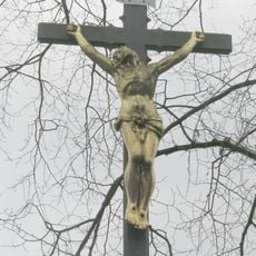 Kříž na rozcestí ve Slotově