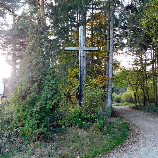Kříž na severním okraji Stříbrné Lhoty