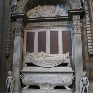 Tombeau en marbre de Carlo Marzuppini d’Arezzo