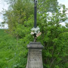 Kříž u cesty do Slavětic