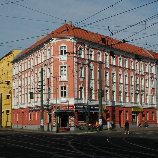 Mietshaus Edisonstraße 62, Wilhelminenhofstraße 15