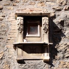 Tabernacolo con Madonnina