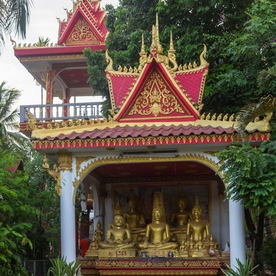 Wat That Luang Tai