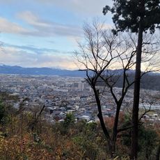 足羽山公園遊園地管理棟