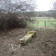 Kříž východně od Nezdic