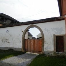 Cirkevný súd, prepoštstvo, múr ohradný s bránami