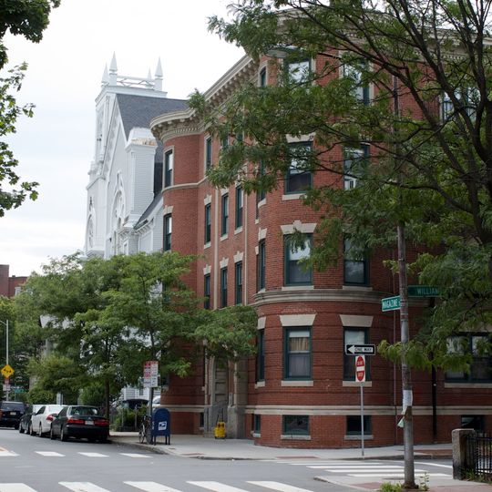 Upper Magazine Street Historic District